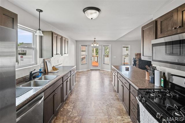 18 Del Ray Drive, Fairview Heights, IL 62208
