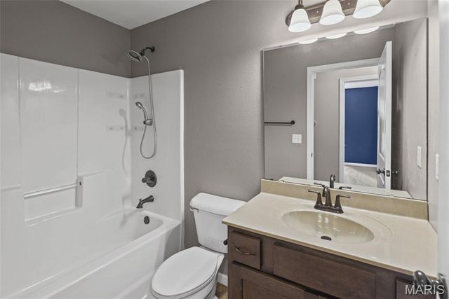 18 Del Ray Drive, Fairview Heights, IL 62208