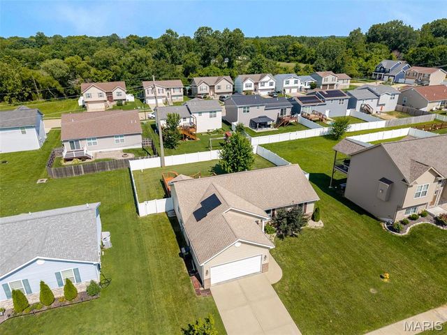 18 Del Ray Drive, Fairview Heights, IL 62208