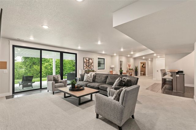 775 Century Circle, Waukee, IA 50263