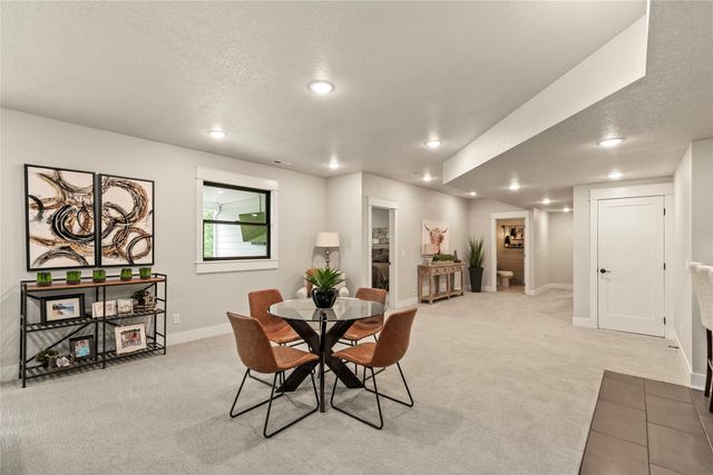 775 Century Circle, Waukee, IA 50263