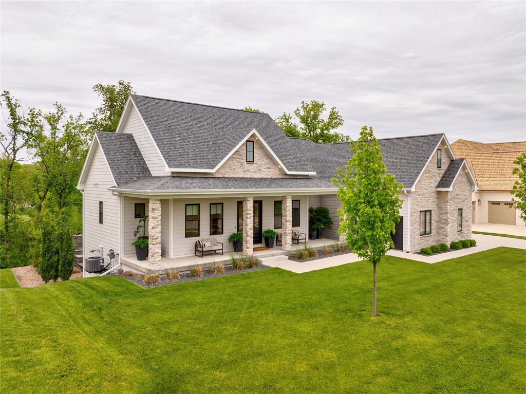 775 Century Circle, Waukee, IA 50263