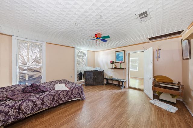 304 BRAZOS, Groesbeck, TX 76642