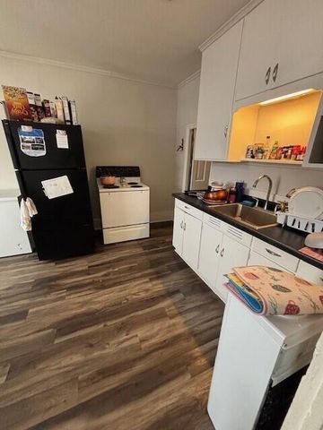 15 N Main Street, Three Rivers, MI 49093