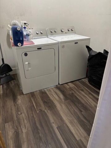 15 N Main Street, Three Rivers, MI 49093