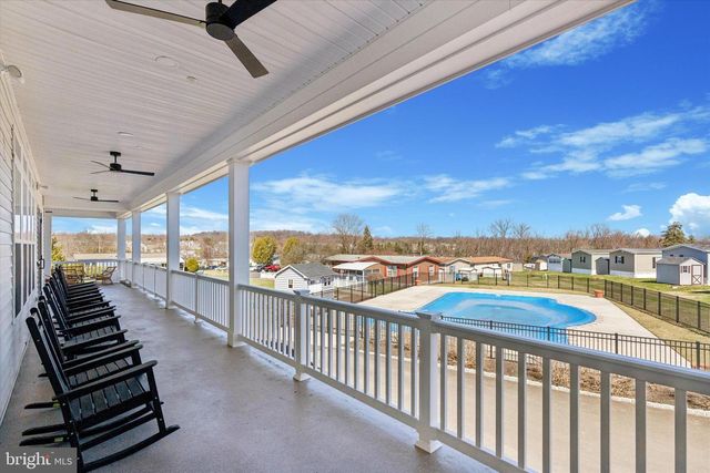 74 LONGWOOD PL, North Wales, PA 19454
