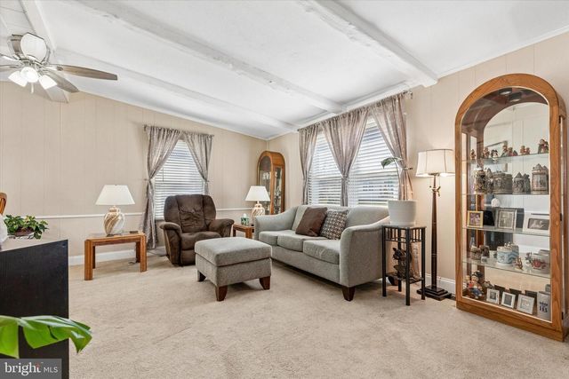 74 LONGWOOD PL, North Wales, PA 19454