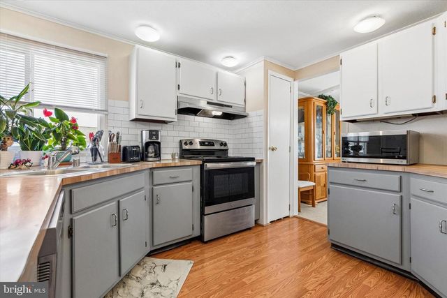 74 LONGWOOD PL, North Wales, PA 19454