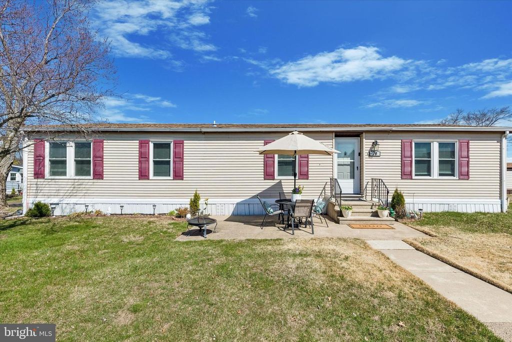 74 LONGWOOD PL, North Wales, PA 19454