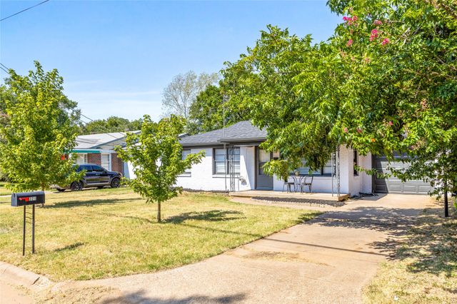 321 Harmon Road, Hurst, TX 76053