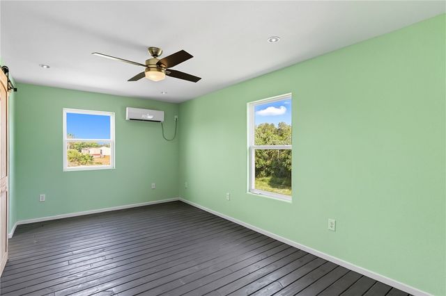 1123 S Fuqua St, Rockport, TX 78382