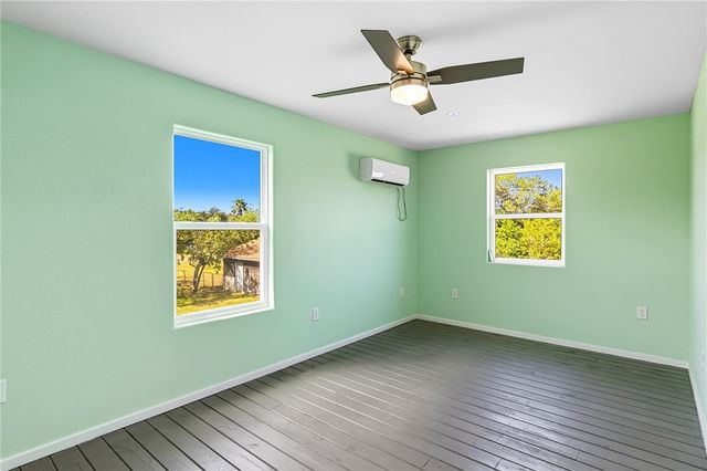 1123 S Fuqua St, Rockport, TX 78382