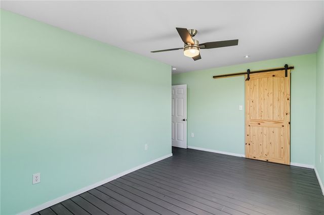 1123 S Fuqua St, Rockport, TX 78382