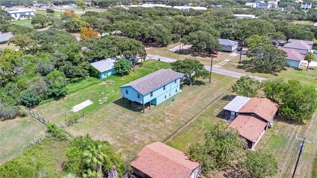 1123 S Fuqua St, Rockport, TX 78382