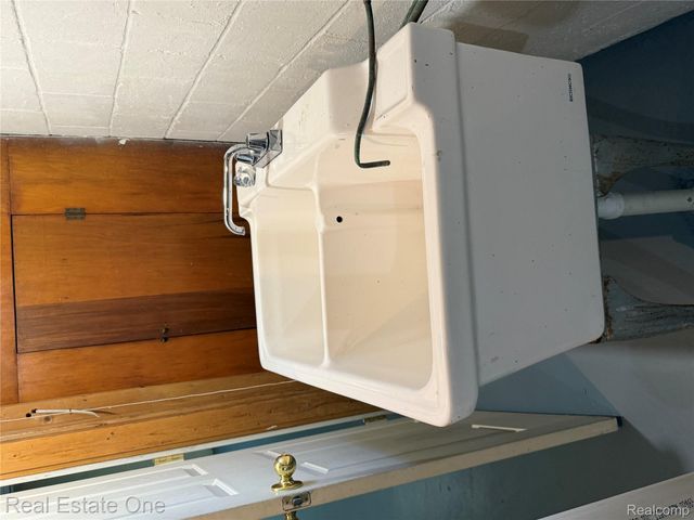 1477 13th Street, Wyandotte, MI 48192