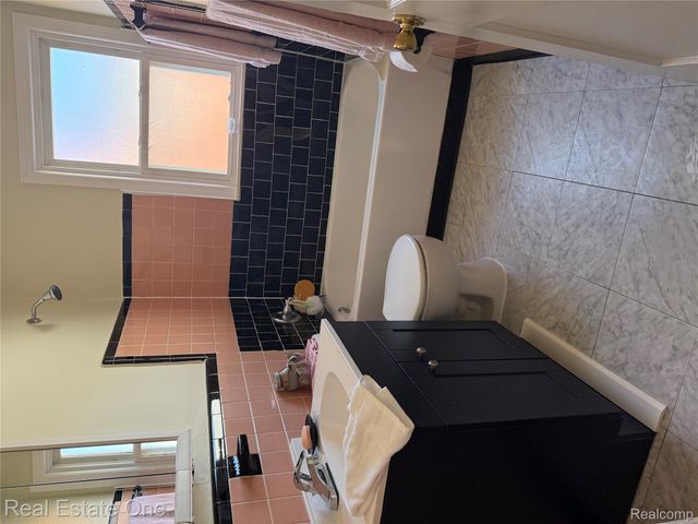 1477 13th Street, Wyandotte, MI 48192