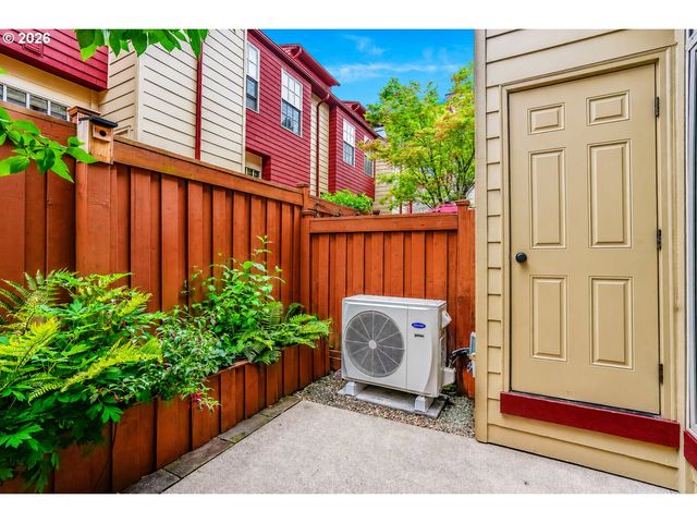 562 2ND St, Lake Oswego, OR 97034
