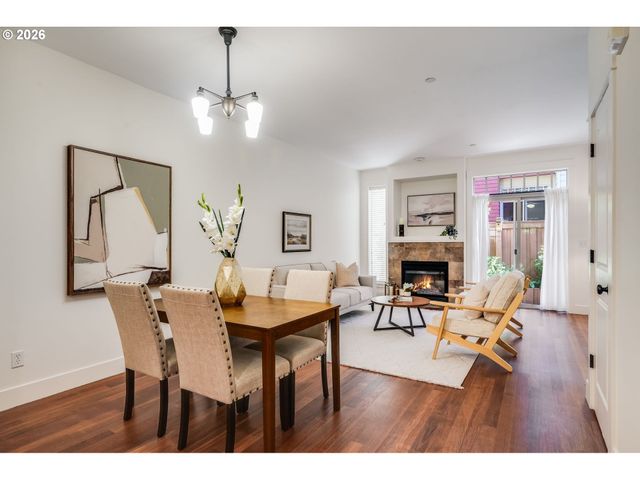 562 2ND St, Lake Oswego, OR 97034