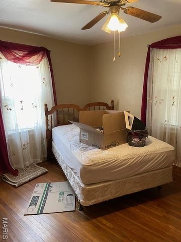 216 S Chestnut Street, Collinsville, IL 62234