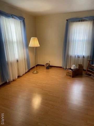 216 S Chestnut Street, Collinsville, IL 62234