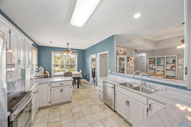 102 Silver Tail Lane SW, Huntsville, AL 35824