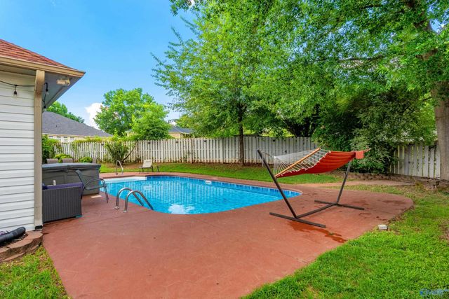 102 Silver Tail Lane SW, Huntsville, AL 35824