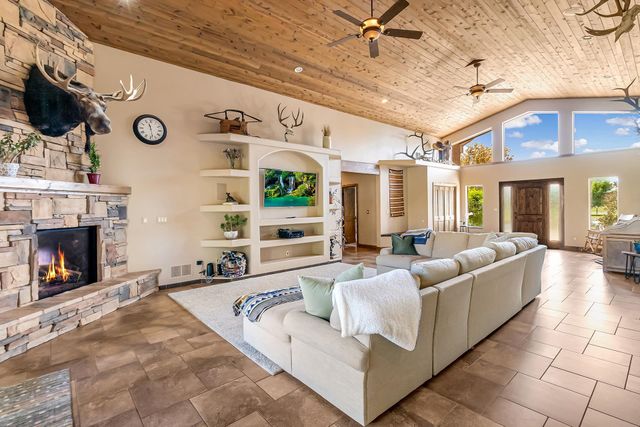 3468 F Road, Clifton, CO 81520