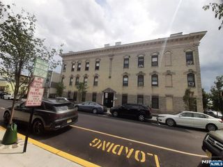 817 10th 1 A, Union City, NJ 07087