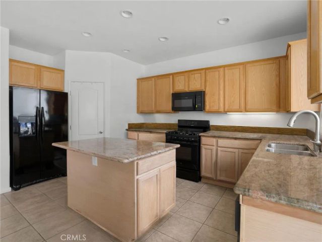 3854 Bluff, Perris, CA 92571
