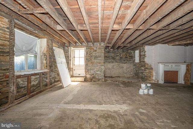 5 E CHESTNUT HILL AVE, Philadelphia, PA 19118