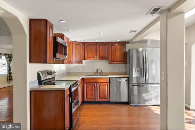 10733 PARKGATE DR, Nokesville, VA 20181