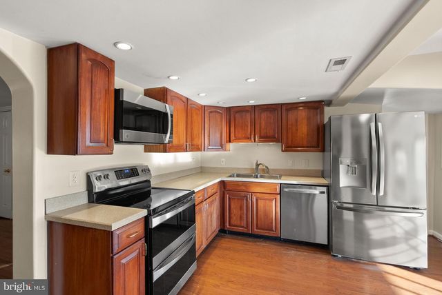 10733 PARKGATE DR, Nokesville, VA 20181