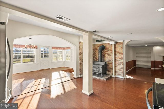 10733 PARKGATE DR, Nokesville, VA 20181