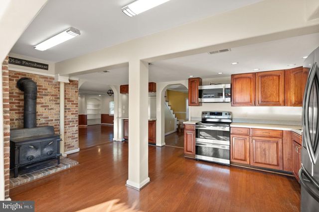 10733 PARKGATE DR, Nokesville, VA 20181