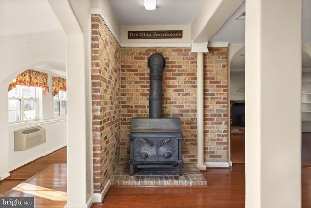 10733 PARKGATE DR, Nokesville, VA 20181