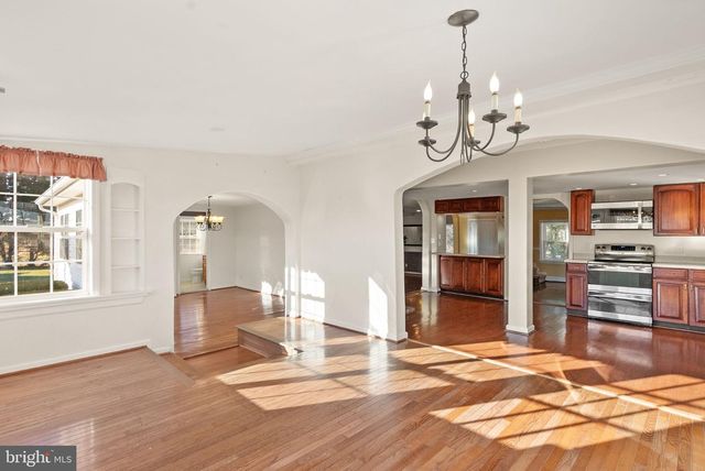 10733 PARKGATE DR, Nokesville, VA 20181