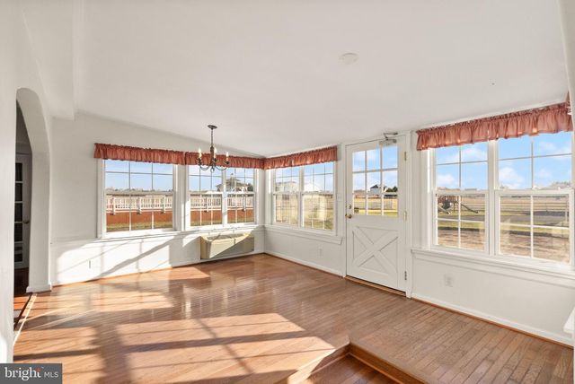 10733 PARKGATE DR, Nokesville, VA 20181