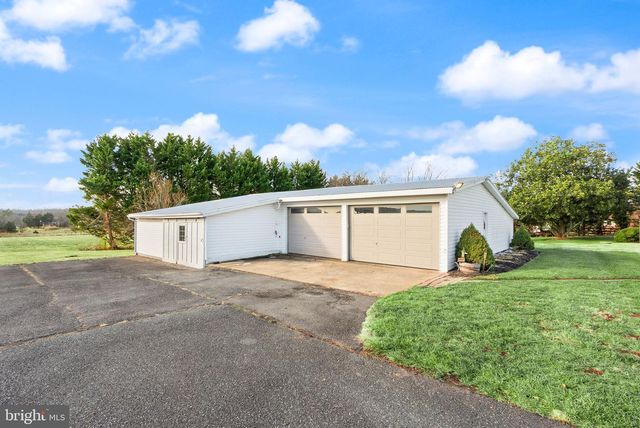 10733 PARKGATE DR, Nokesville, VA 20181