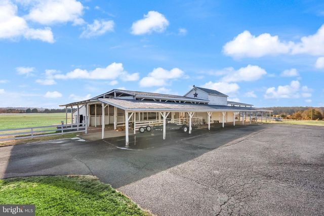 10733 PARKGATE DR, Nokesville, VA 20181