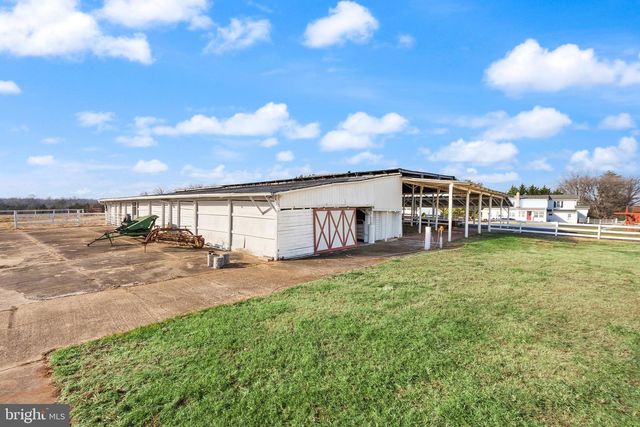 10733 PARKGATE DR, Nokesville, VA 20181