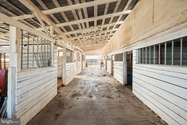 10733 PARKGATE DR, Nokesville, VA 20181