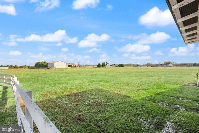 10733 PARKGATE DR, Nokesville, VA 20181