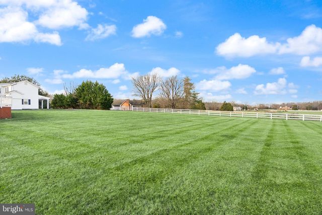 10733 PARKGATE DR, Nokesville, VA 20181