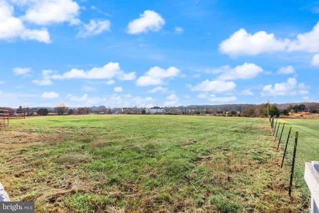 10733 PARKGATE DR, Nokesville, VA 20181