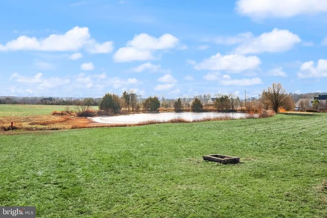 10733 PARKGATE DR, Nokesville, VA 20181