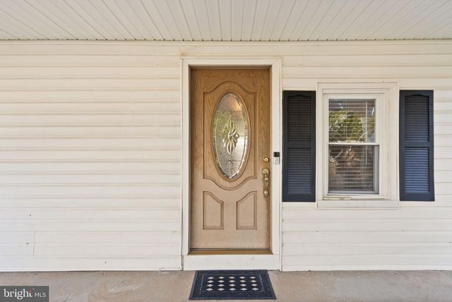 10733 PARKGATE DR, Nokesville, VA 20181