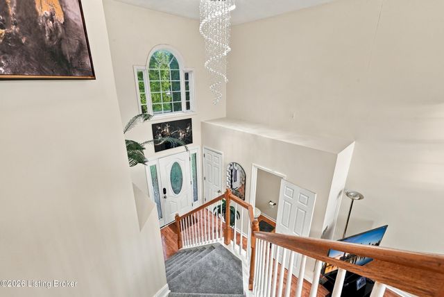 5003 Middlesex Dr, Louisville, KY 40245