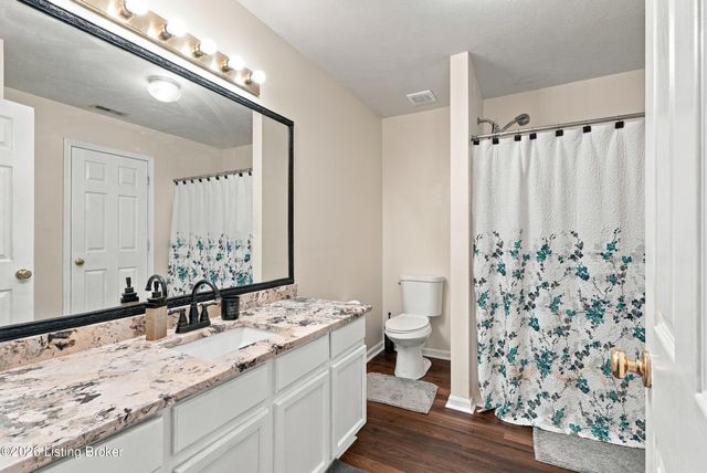5003 Middlesex Dr, Louisville, KY 40245