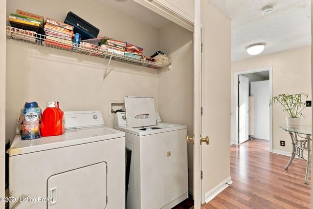 5003 Middlesex Dr, Louisville, KY 40245