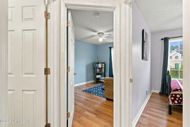 5003 Middlesex Dr, Louisville, KY 40245